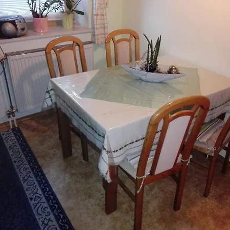 Dichtl Apartment *